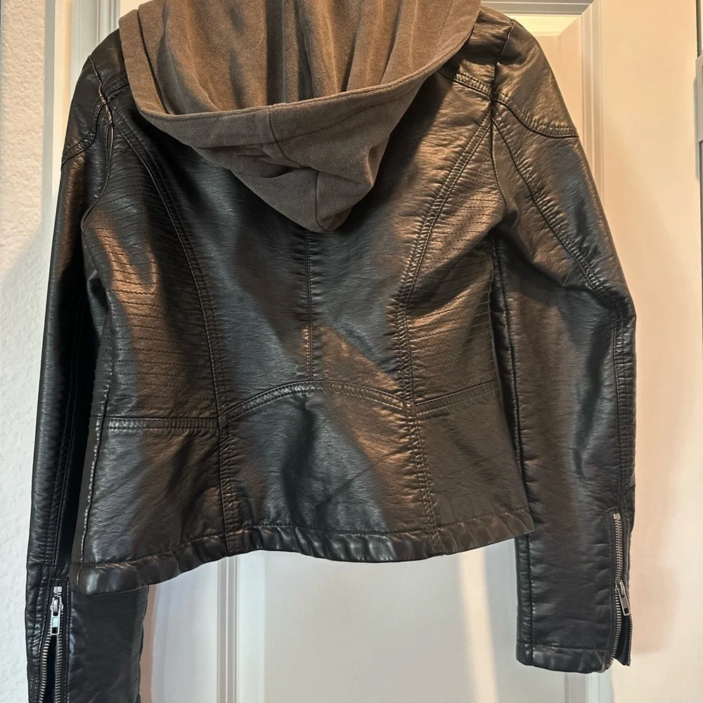 Jacket - Picture 4 of 5